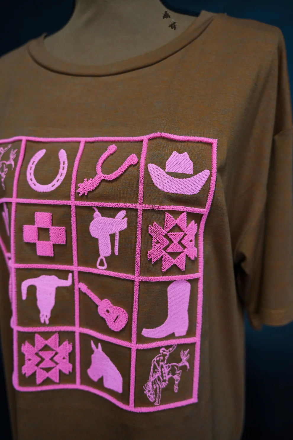 Oversized Textured Print Tee-Branded Envy