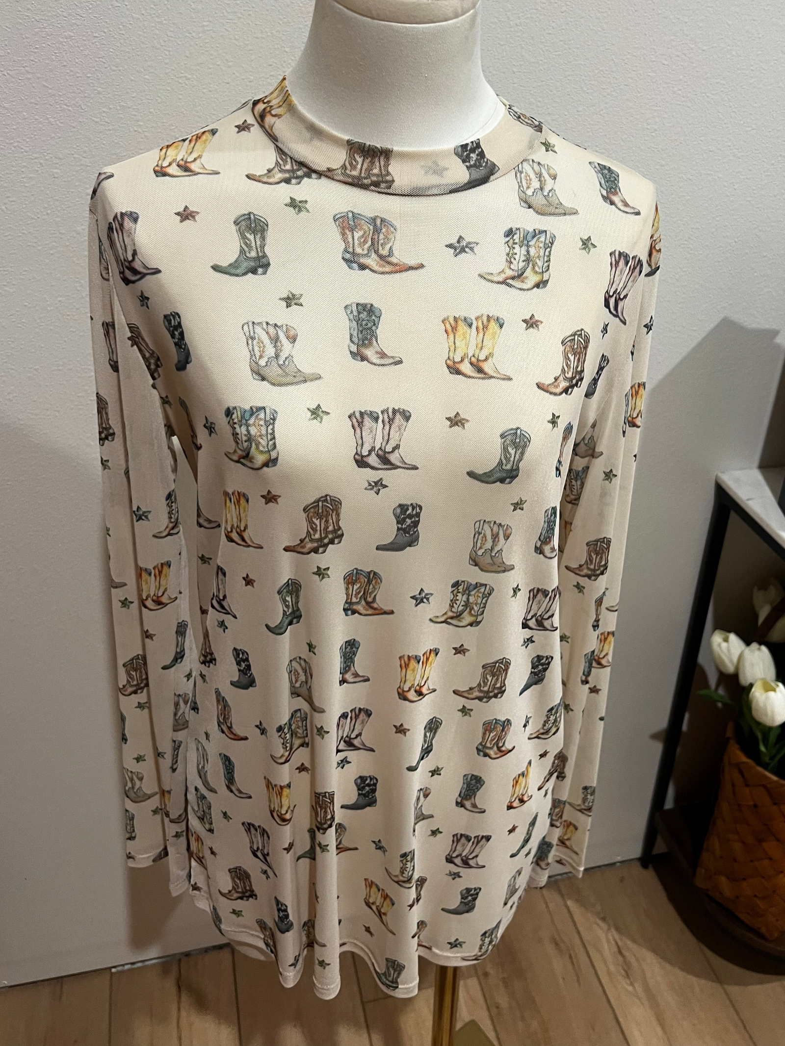 Boot Print Mesh Top-Branded Envy