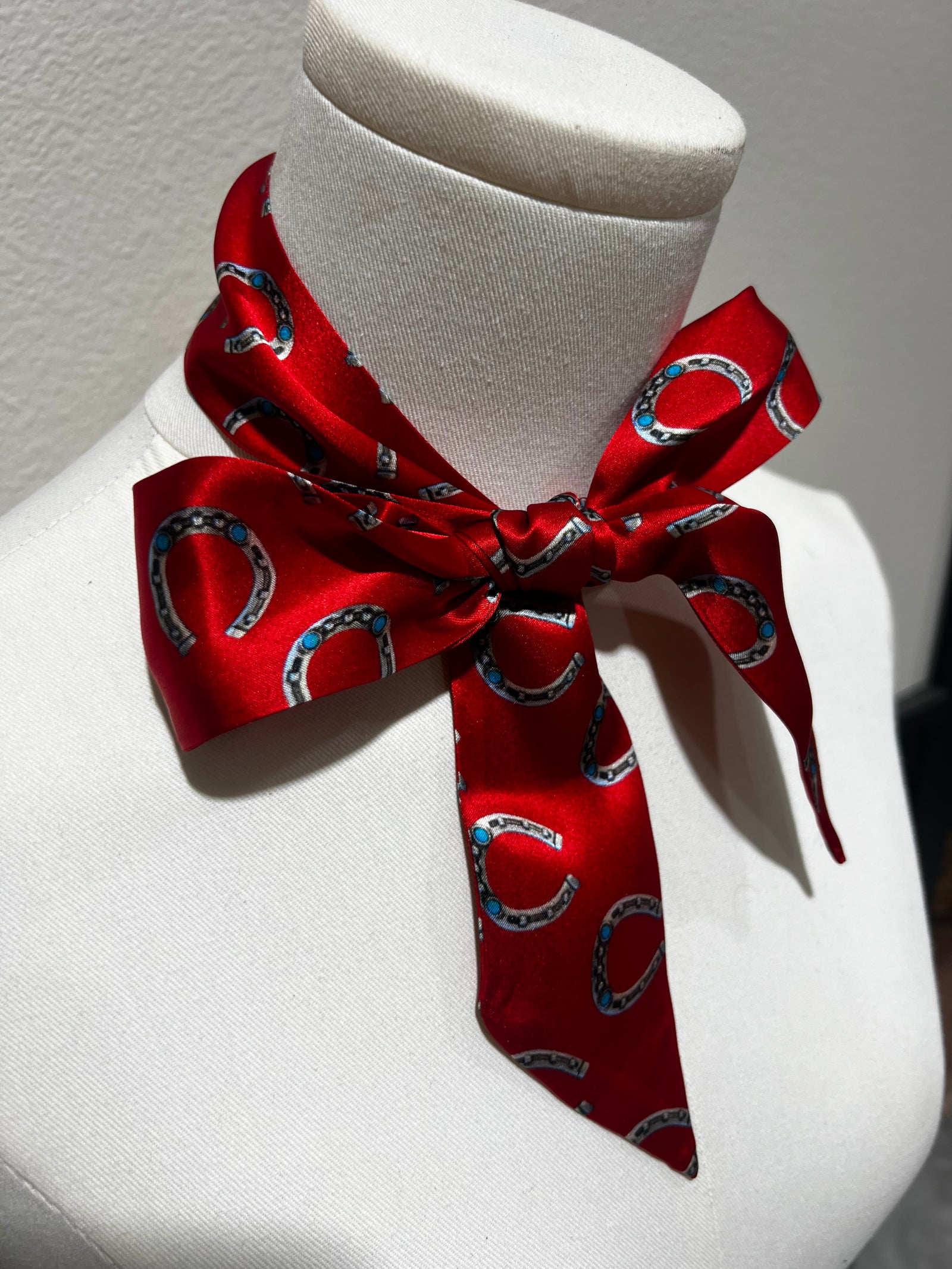 Red Horseshoe Twilly-Branded Envy
