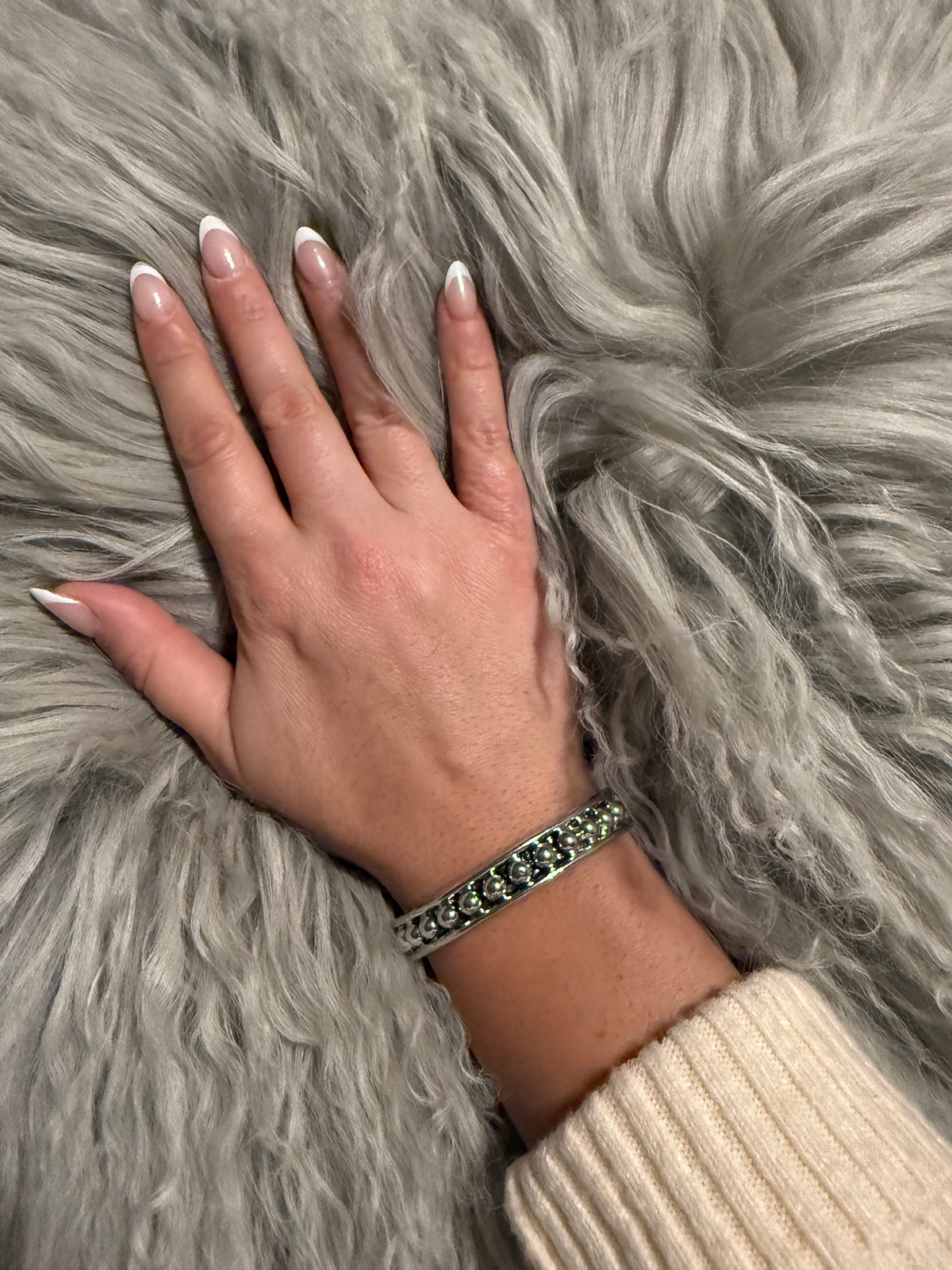 18k White Gold Thick Dotted Bangle-Bracelet-Branded Envy