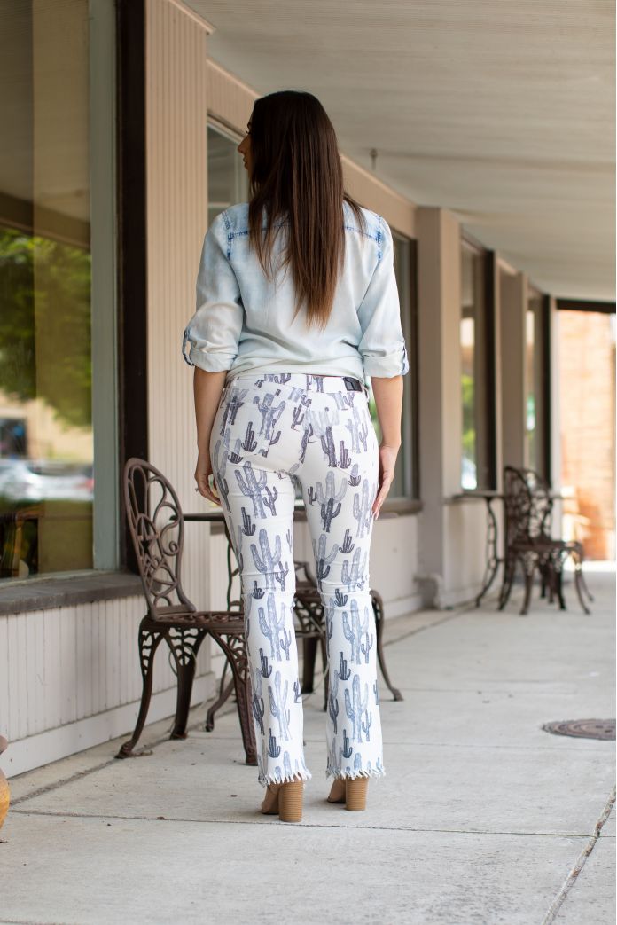 Cactus Stretch Frayed Boyfriend Denim-Jeans-Branded Envy